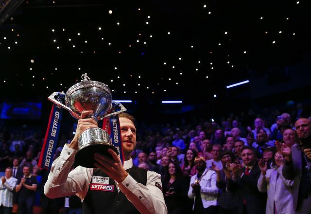 终于在首个 终于在首个